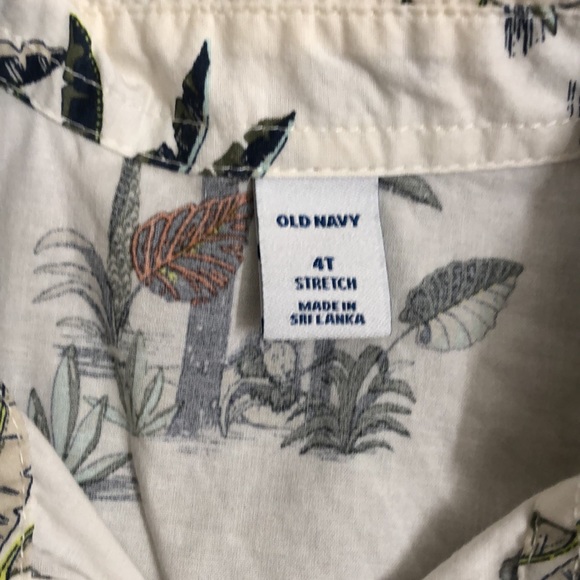 Old Navy Hawaiian Button up - 4T (used once for my son’s pictures) - Picture 2 of 3